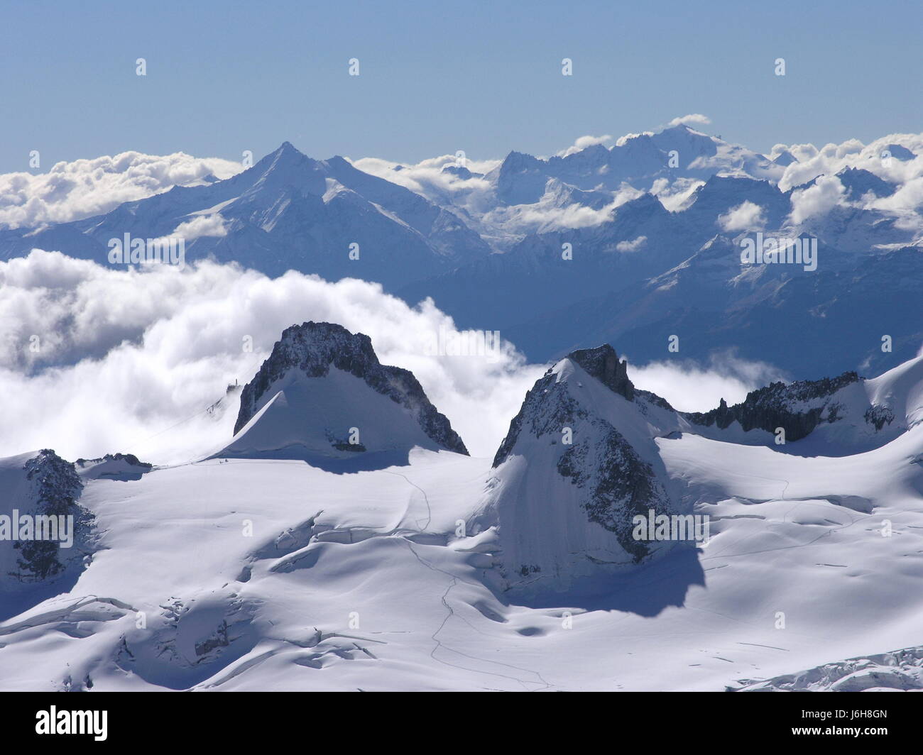 Montagne alpi summit climax di picco della neve sul ghiacciaio delle Alpi francesi di ghiaccio del ghiacciaio della Cima Foto Stock