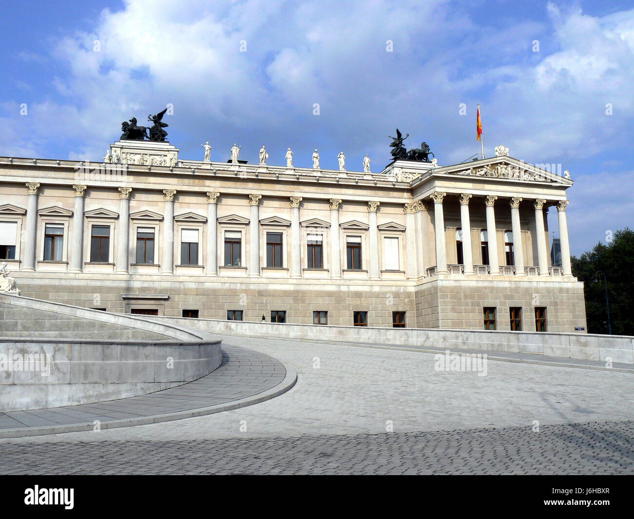 Gli austriaci a Vienna sightseeing il Parlamento lo stile di architettura costruttiva Foto Stock