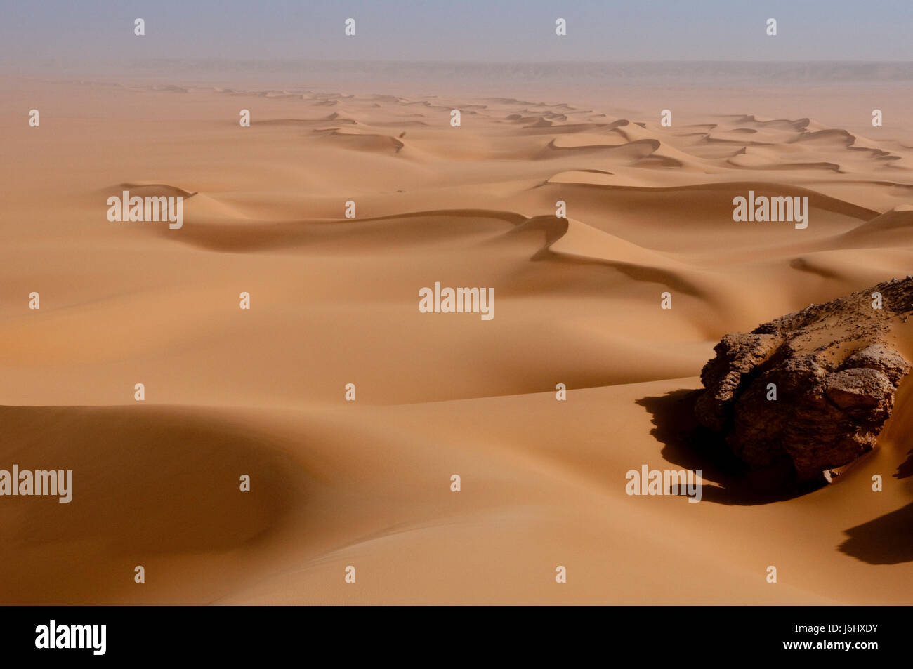 Vasto deserto onda africa egitto dune di sabbia del deserto di sabbia wasteland africa escursione Foto Stock