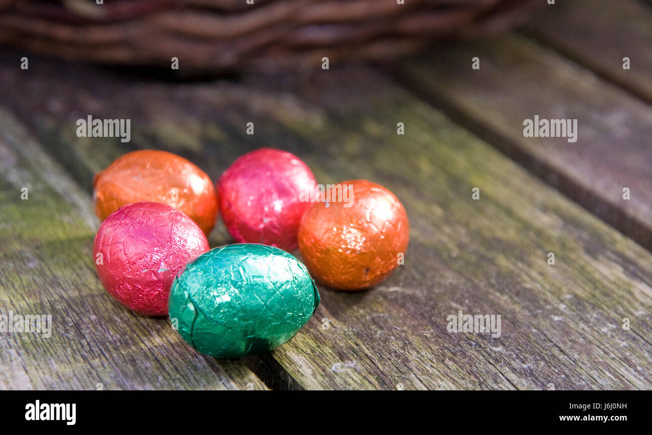 Colorato colorato splendida molteplici riccamente colorati uova di Pasqua La Pasqua Foto Stock