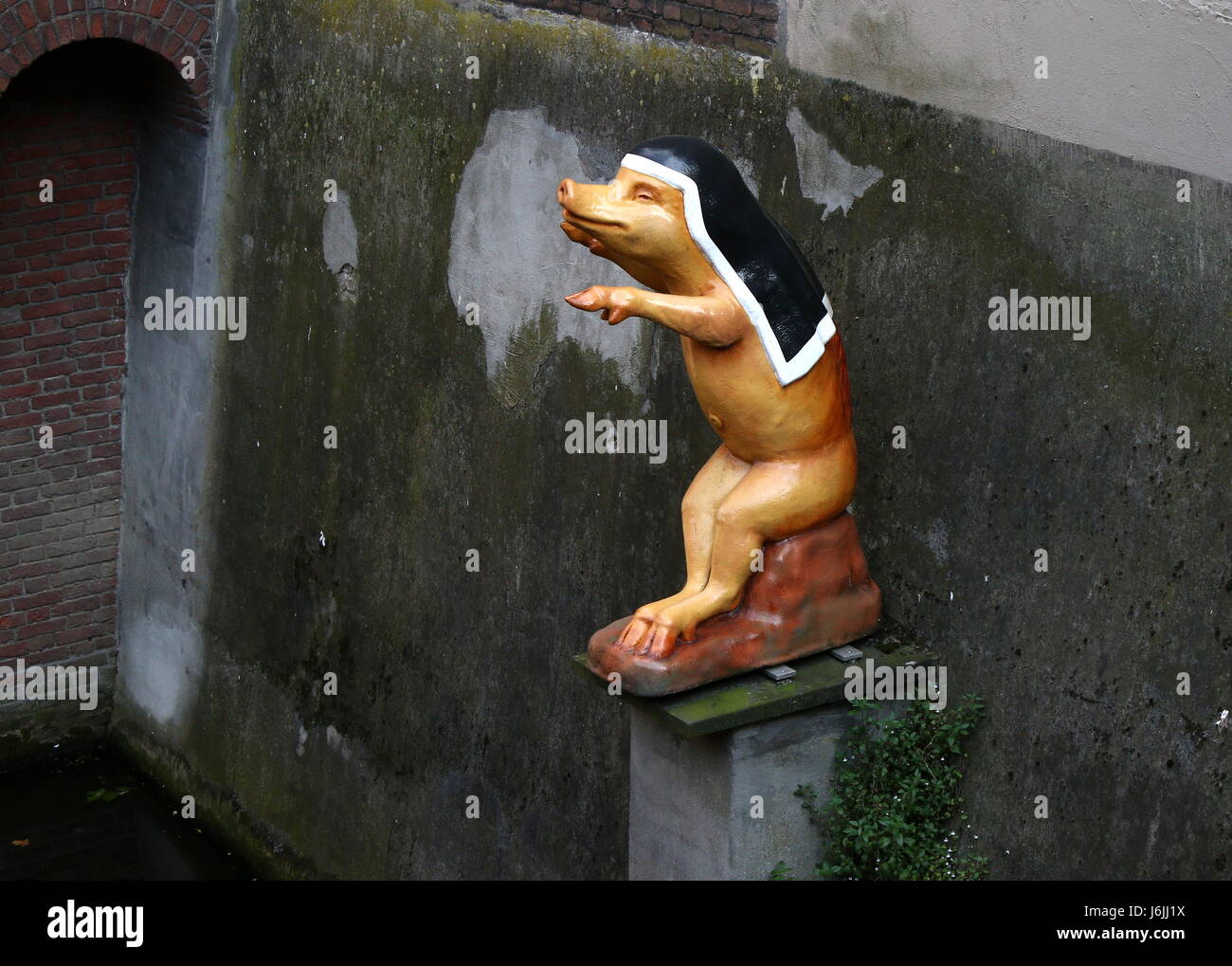 Sculture basata sul fantastico dipinti olandese da pittore rinascimentale Hieronymus Bosch nella sua città natale Den Bosch, Paesi Bassi Foto Stock