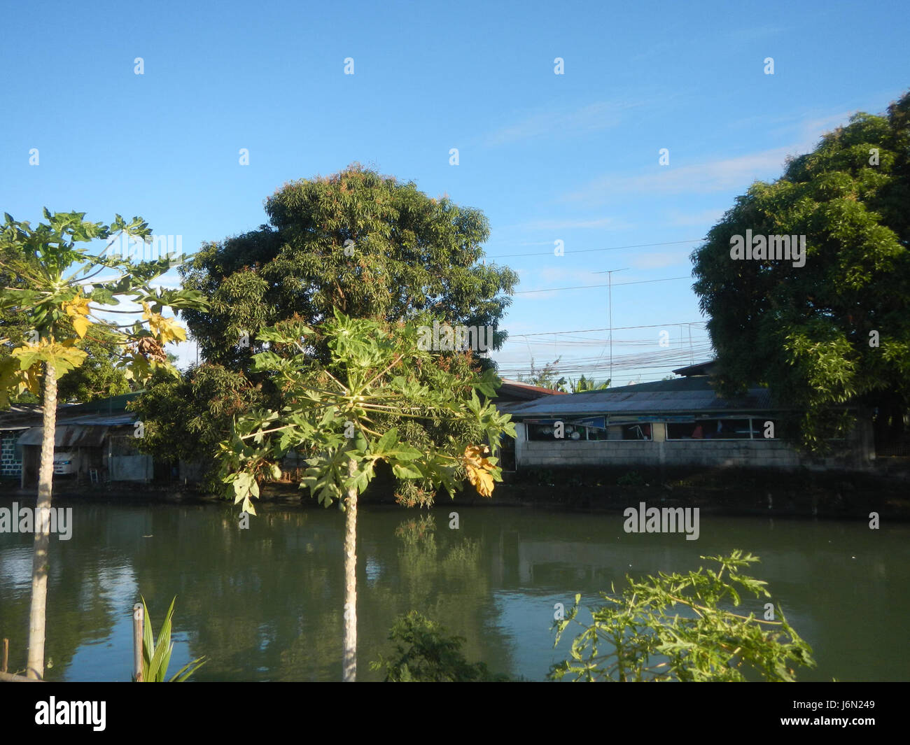 Questo si riferisce al sistema di irrigazione delle risaie di Bagong Nayon, Baliuag, Bulacan e ai ponti stradali della zona. Si tratta di infrastrutture locali per l'agricoltura e i trasporti. Foto Stock