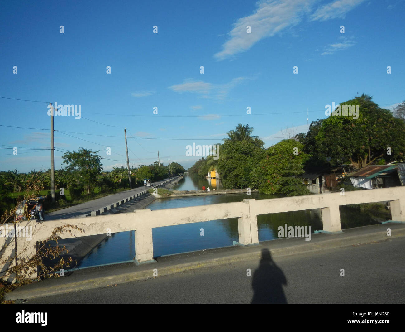 09588 risaie, praterie, alberi, case di irrigazione, Sabang Baliuag, Bulacan ponti stradali 37 Foto Stock