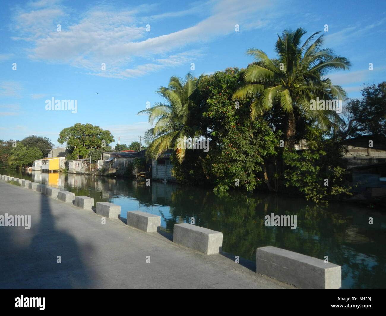 09678 risaie, praterie, alberi, case di irrigazione, Sabang Baliuag, Bulacan ponti stradali 28 Foto Stock