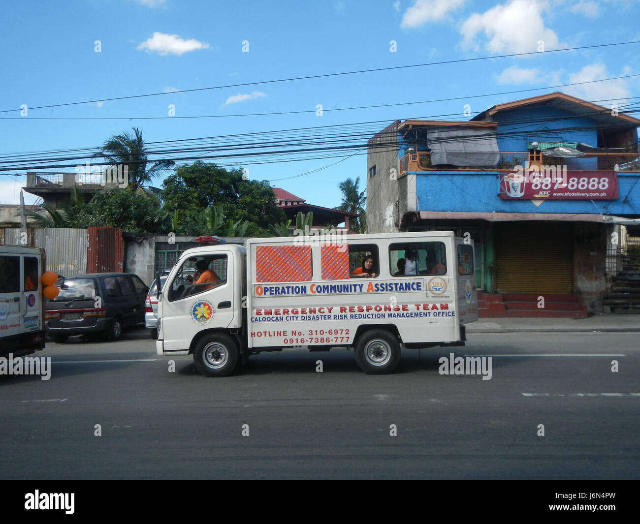 06756 cinquantacinquesimo anniversario Cityhood 1962-2017 Miss Caloocan City per il giro della Papamobile Oca G. Malapitan C-10 Roadfv Foto Stock