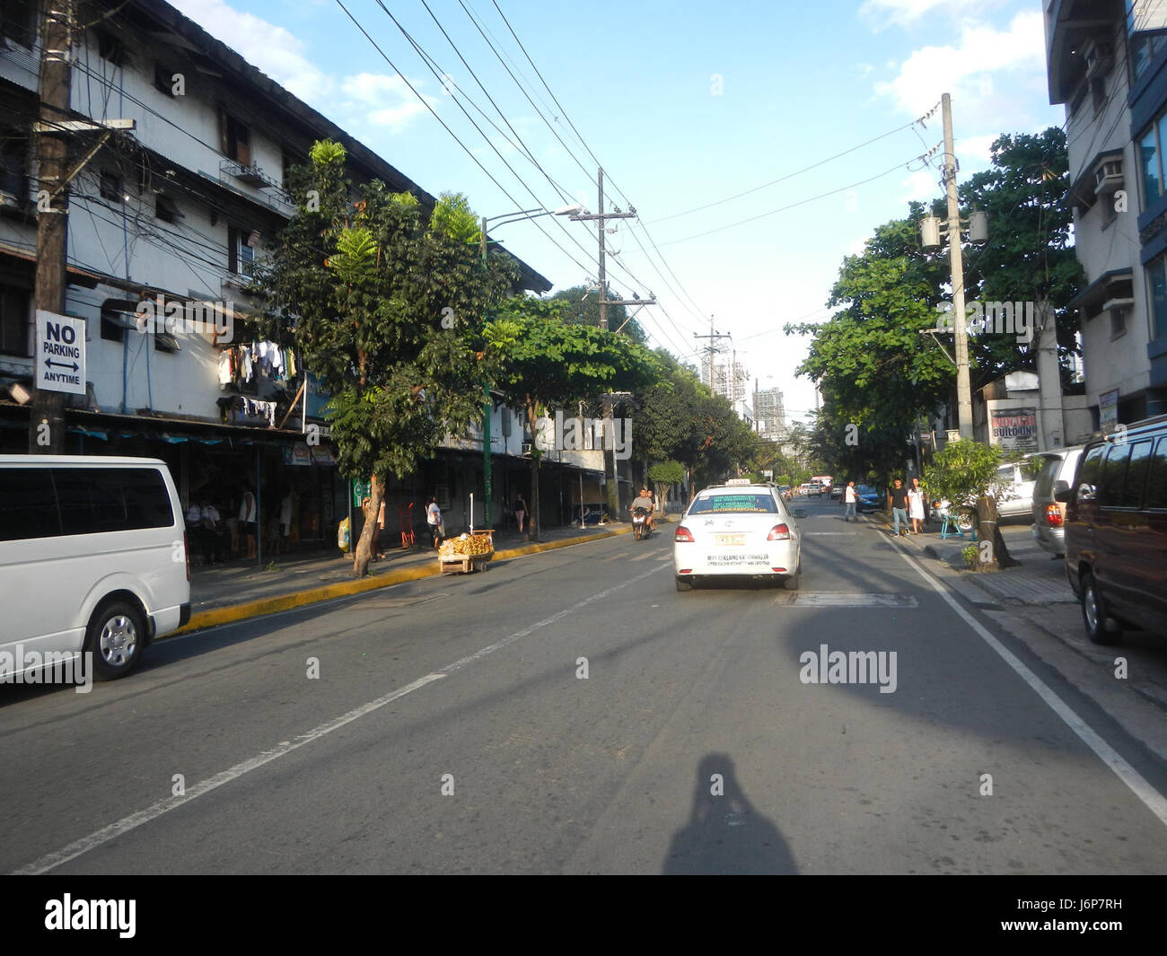 La Vito Cruz International Academy of Management and Economics, con sede a Santa Cruz, Makati City, Filippine, è un'importante istituzione educativa che offre programmi in economia, economia e gestione. L'accademia si concentra sull'eccellenza accademica e sulla preparazione degli studenti per carriere globali. Foto Stock