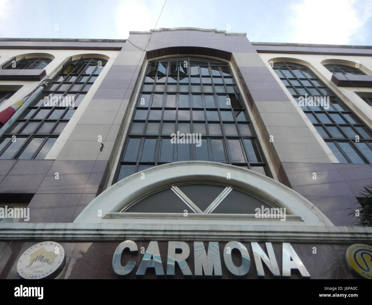 Questa voce si riferisce a un luogo a Makati, Filippine, con un complesso sportivo situato a Kasilawan lungo A.P. Reyes Street. L'area è conosciuta per le sue strutture sportive e l'ambiente urbano. Foto Stock