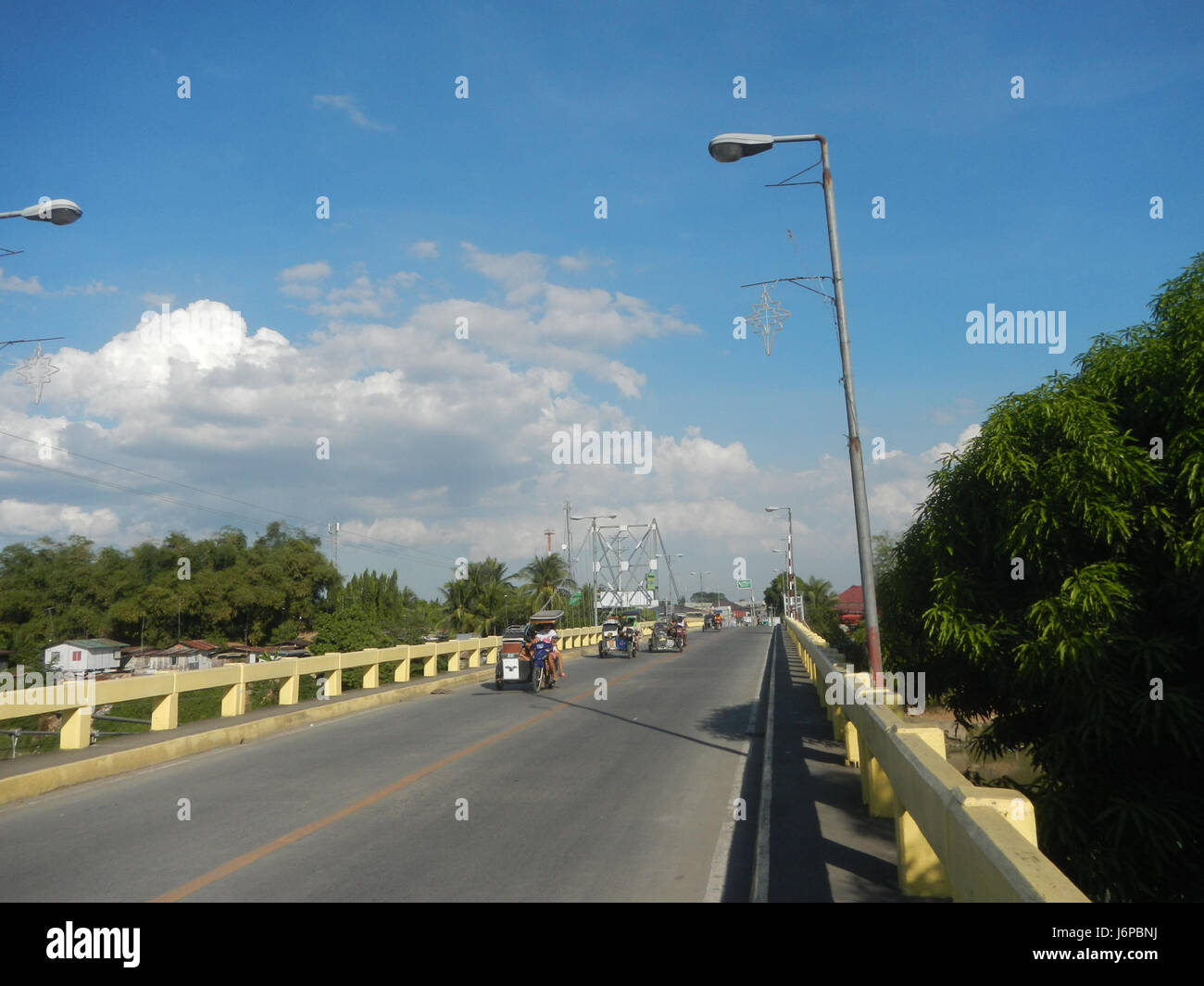 09637 Candaba Golden Gate vecchi nuovi ponti sul fiume Pampanga 2017 13 Foto Stock