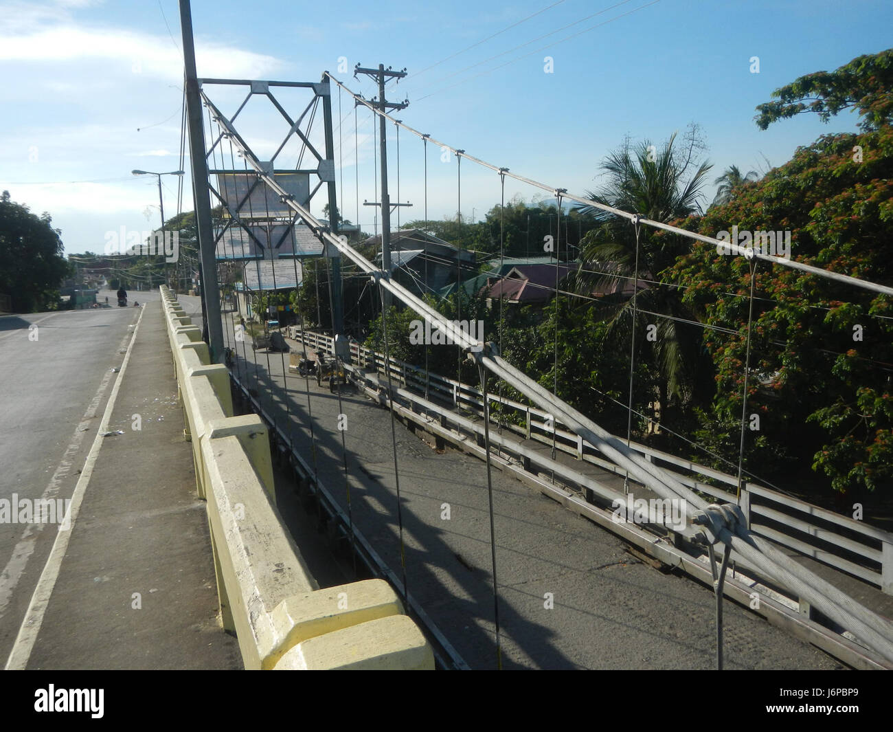 09637 Candaba Golden Gate vecchi nuovi ponti sul fiume Pampanga 2017 28 Foto Stock