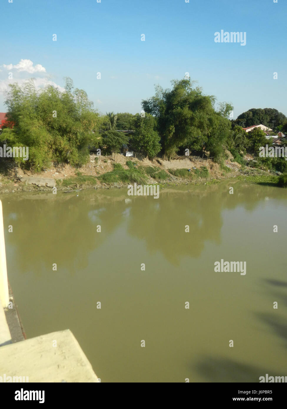 09682 Candaba Golden Gate vecchi nuovi ponti sul fiume Pampanga 2017 02 Foto Stock