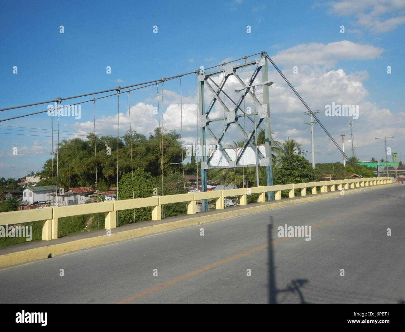 09682 Candaba Golden Gate vecchi nuovi ponti sul fiume Pampanga 2017 21 Foto Stock