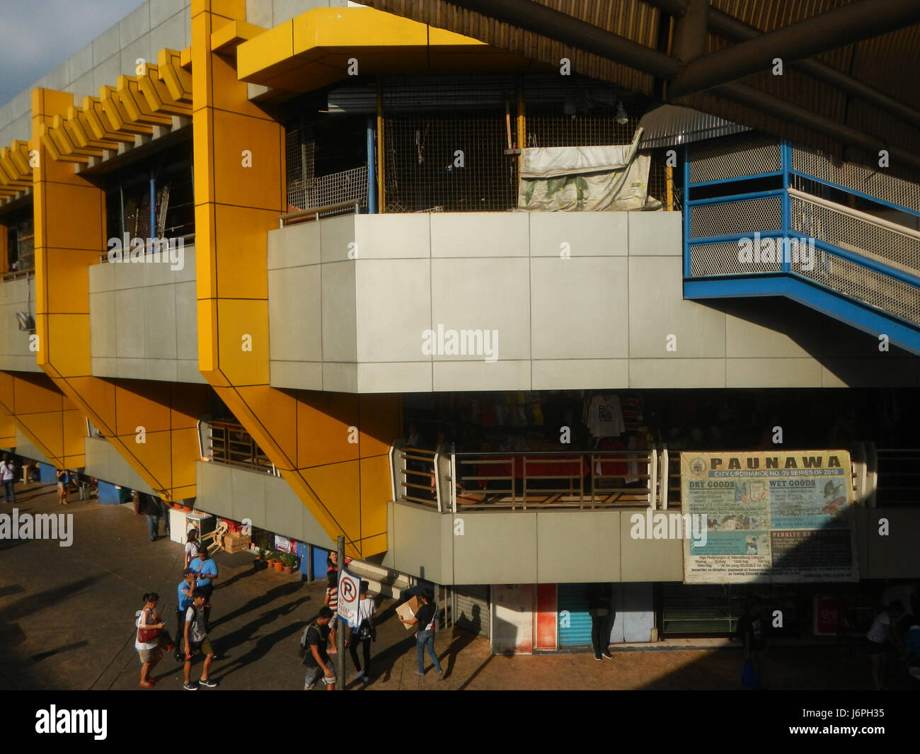 08170 Pasig City Hall composto mercato edifici Parcheggio 33 Foto Stock