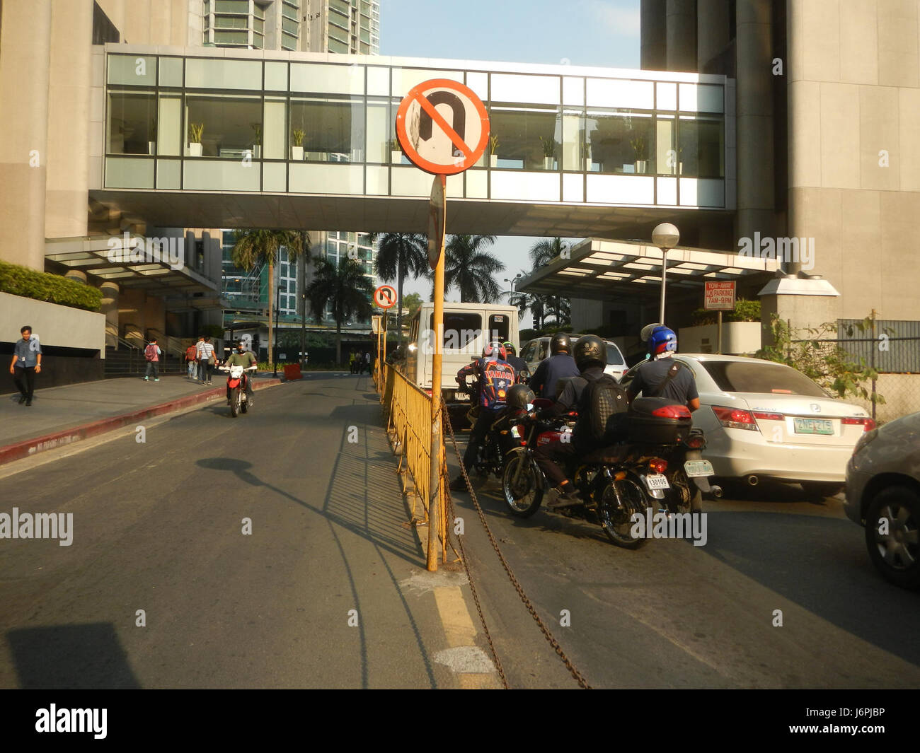 09080 Urdaneta Bel-Air edificio Zuellig BDO Paseo de Roxas Makati Avenue 34 Foto Stock
