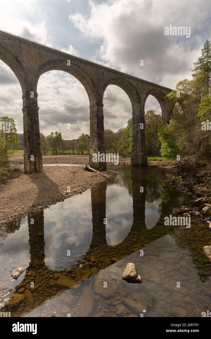 Lambley viaduct un ex ponte ferroviario sul fiume Tyne Sud, Northumberland, England, Regno Unito Foto Stock