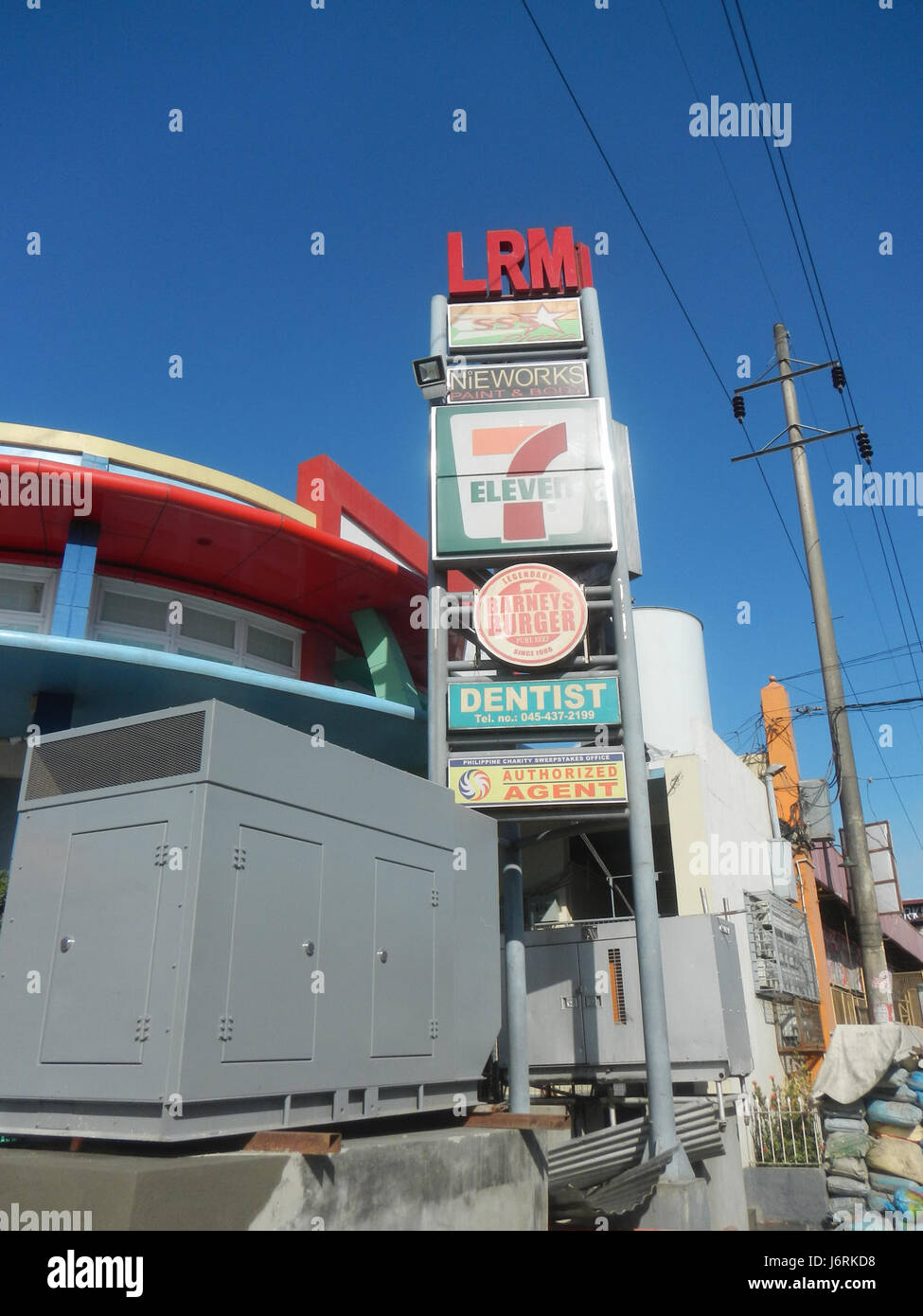 Star Plaza a San Agustin, San Simon, Pampanga, è un centro commerciale e culturale della regione, che funge da centro per il commercio e gli eventi locali. Foto Stock