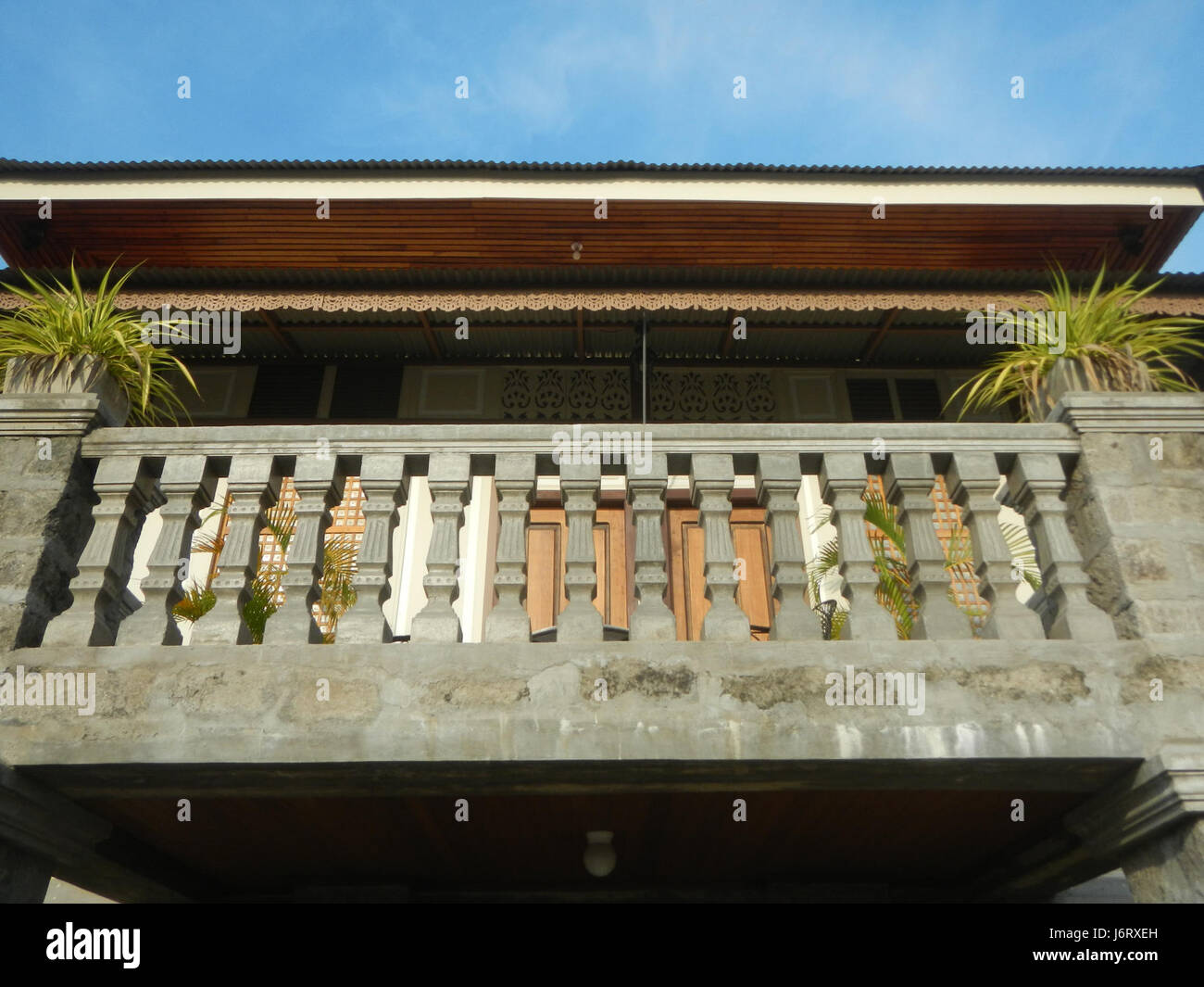 Questa voce si riferisce a case storiche o notevoli a Pulilan, Bulacan, Filippine, che evidenziano punti di riferimento significativi e caratteristiche architettoniche della regione. Foto Stock