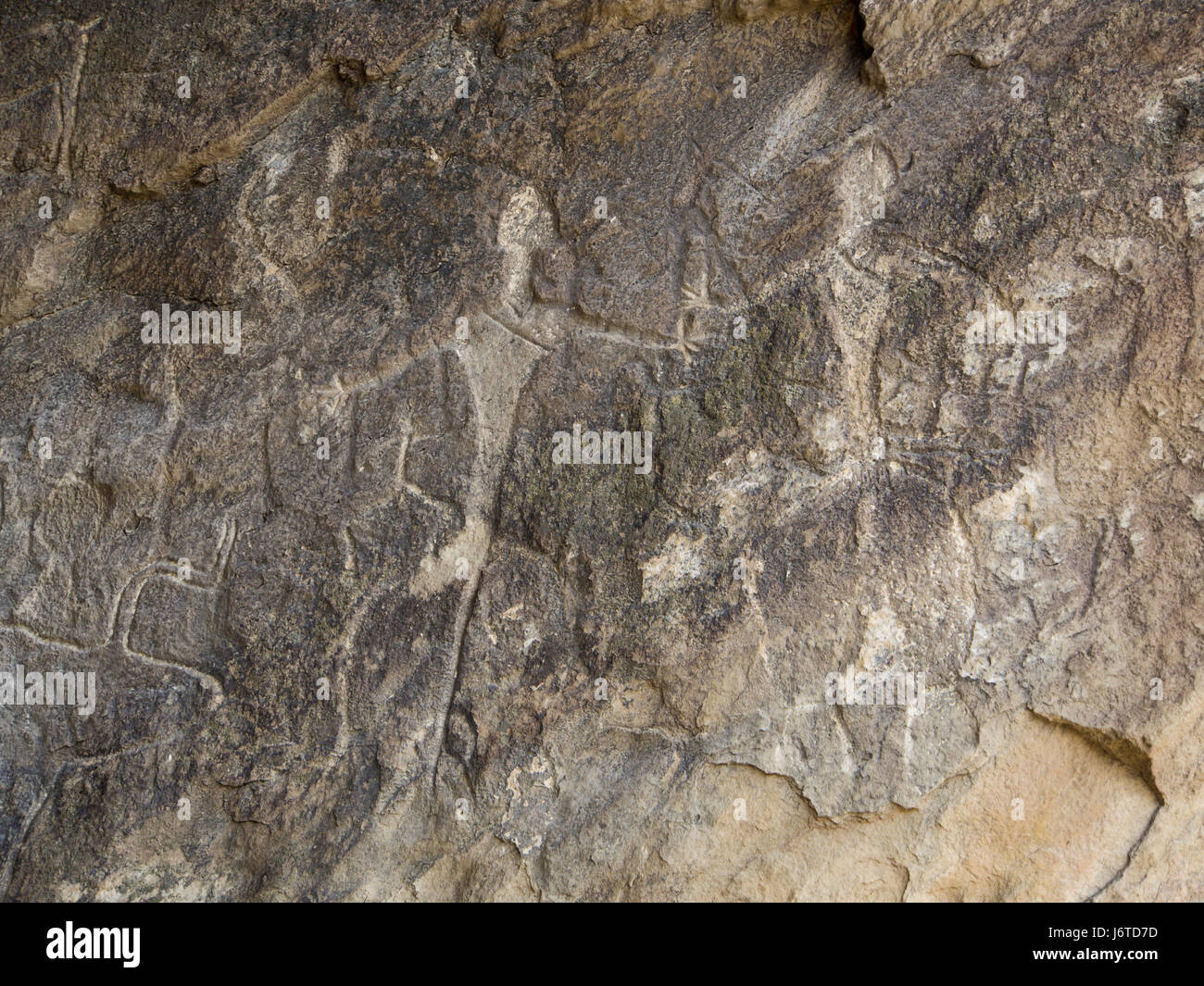 Gobustan Parco nazionale di un'ora a sud di Baku in Azerbaijan, offre paesaggi straordinari e 6000 antiche incisioni rupestri, un sito Patrimonio Mondiale dell'unesco Foto Stock