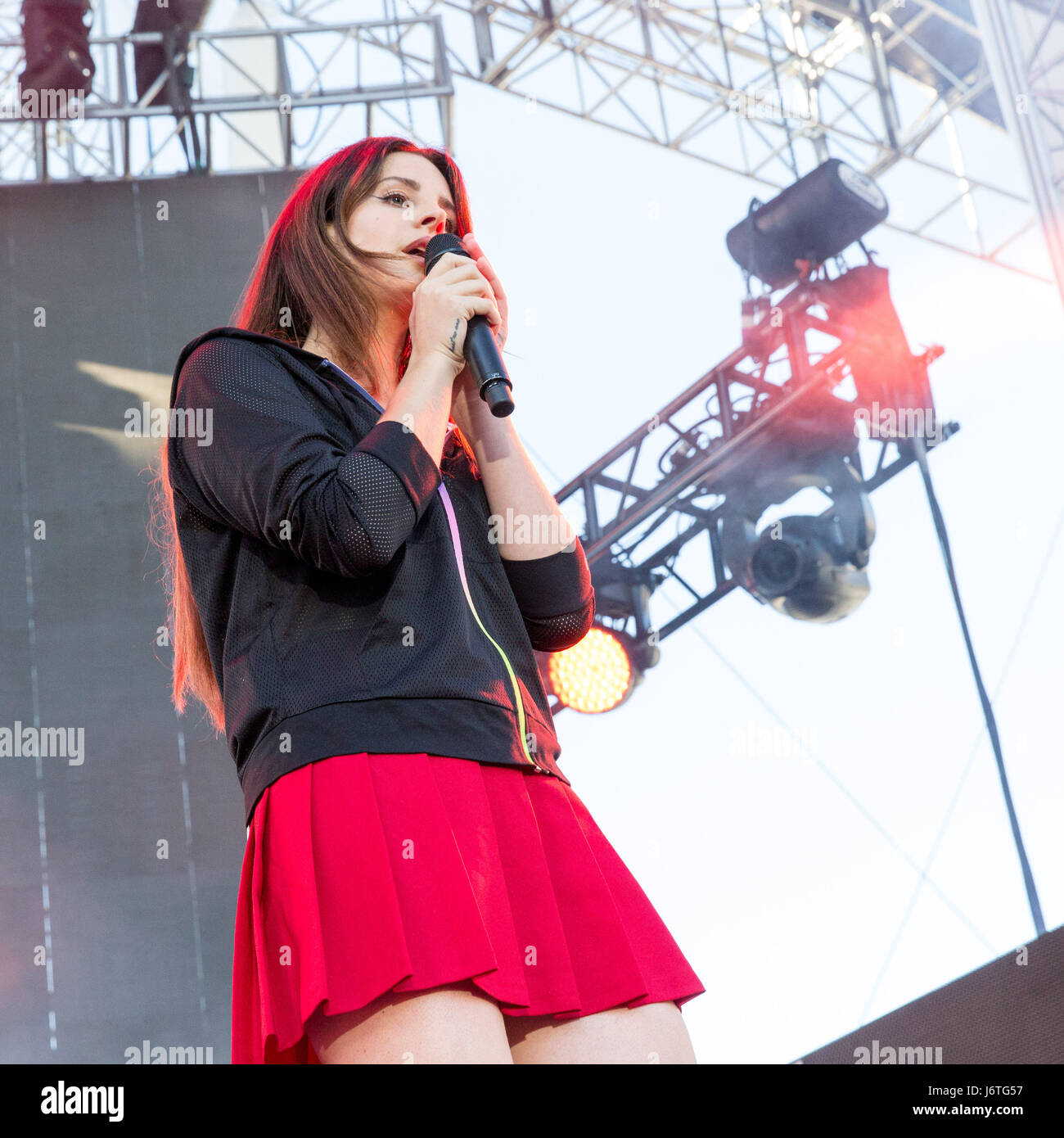 Carson, California, Stati Uniti d'America. Il 20 maggio 2017. LANA DEL REY (ELIZABETH WOOLRIDGE GRANT) durante la KROQ Weenie Roast y Fiesta a StubHub Center di Carson, California Credit: Daniel DeSlover/ZUMA filo/Alamy Live News Foto Stock