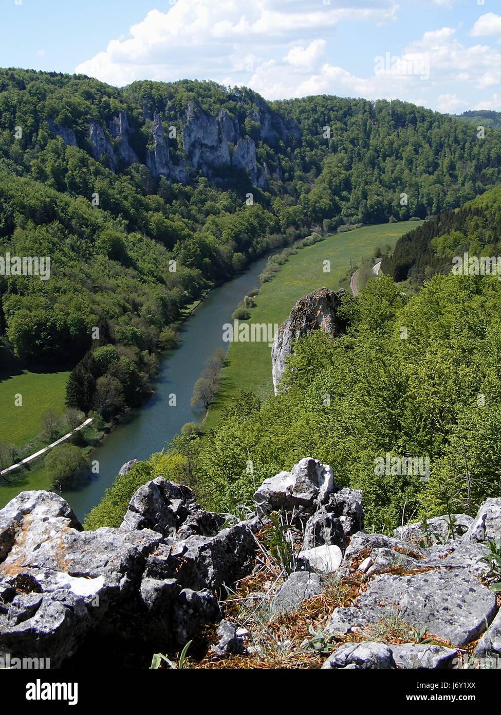 Casa vacanze vacanze vacanze rock Danubio firmamento cielo fiume blu acqua Foto Stock