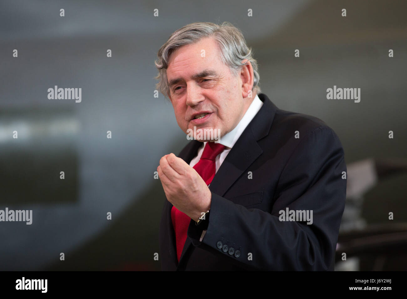 Lavoro ex Primo Ministro Gordon Brown dando un discorso a Coventry durante il lavoro di campagna elettorale Foto Stock