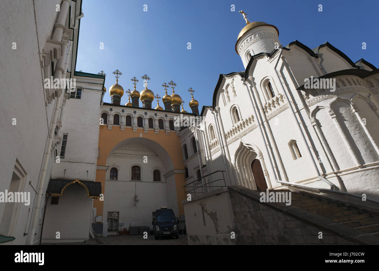 Russia - Chiesa della Deposizione della Veste (Chiesa di posa di Nostra Signora della Santa Robe), costruita a partire dal 1484 sulla piazza della Cattedrale del Cremlino di Mosca Foto Stock