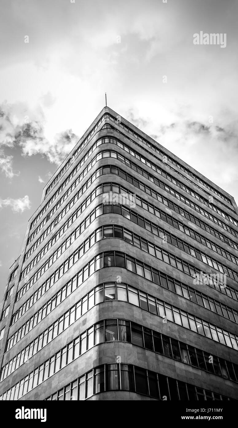 Nero e bianco edificio nel centro di Bogotà - Bogotà, Colombia Foto Stock