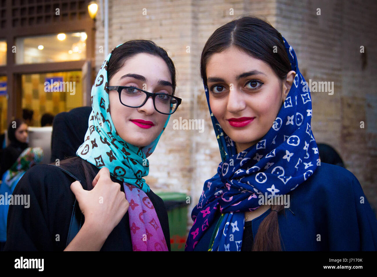 Amici Naghsh-ho JAHAN Piazza, Elazig, Turchia Foto Stock