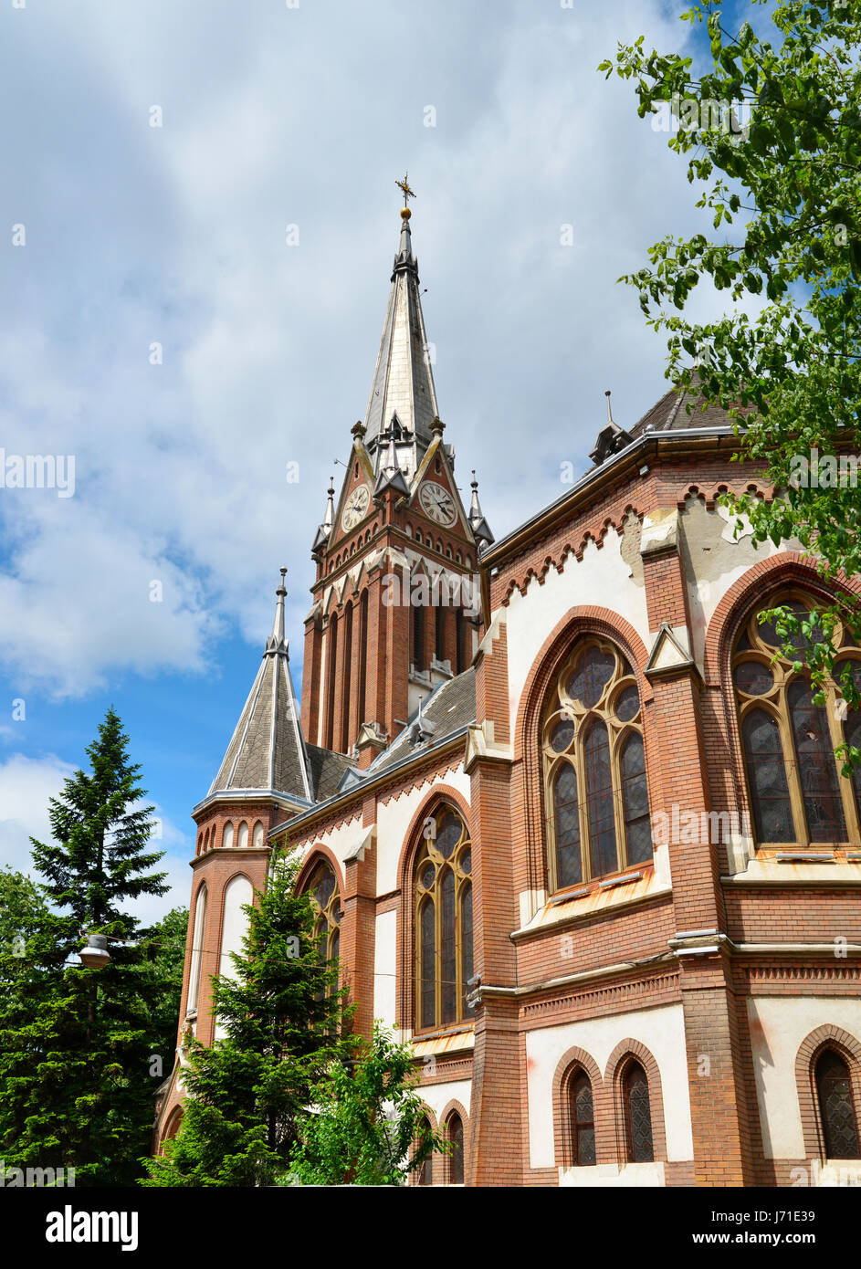 La città di Arad romania chiesa rossa distintiva architettura Foto Stock