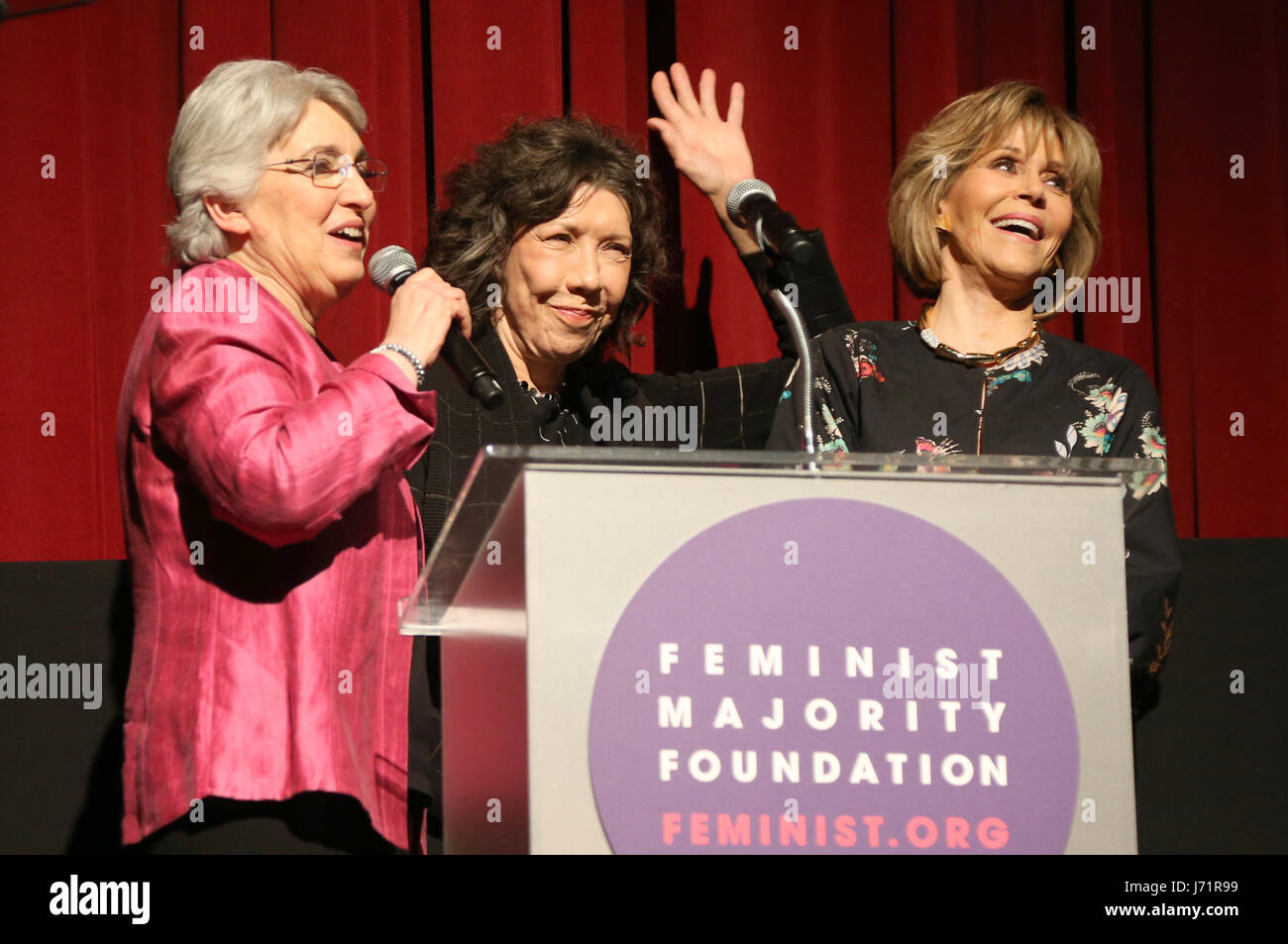 West Hollywood, CA. 22 Maggio, 2017. Eleanor Smeal, Lily Tomlin, Jane Fonda, a maggioranza femminista Foundation trentesimo anniversario celebrazione al Directors Guild of America In California il 22 maggio 2017. Credito: Fs/media/punzone Alamy Live News Foto Stock