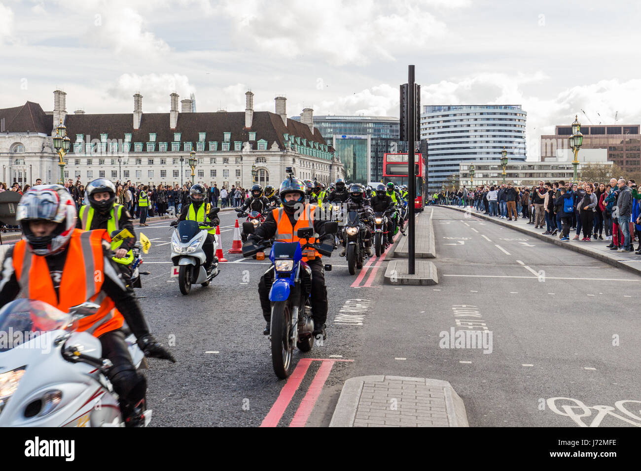 London, Regno Unito - 1 Aprile, 2017. Una petizione chiede al nuovo sindaco di Londra Sadiq Khan prendere misure immediate per affrontare un "epidemia" del motociclo furto ho Foto Stock