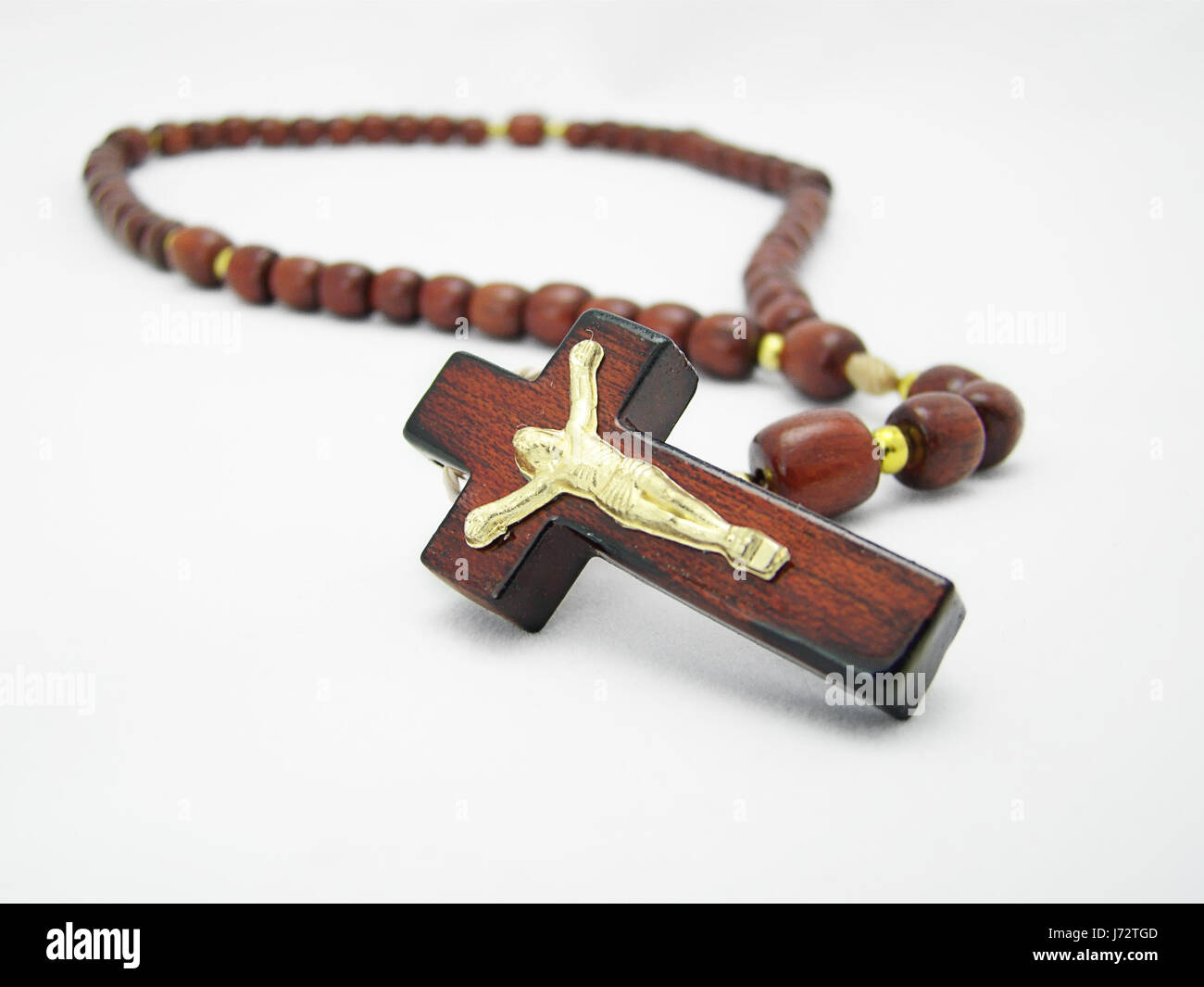 Wood crucifix immagini e fotografie stock ad alta risoluzione - Alamy