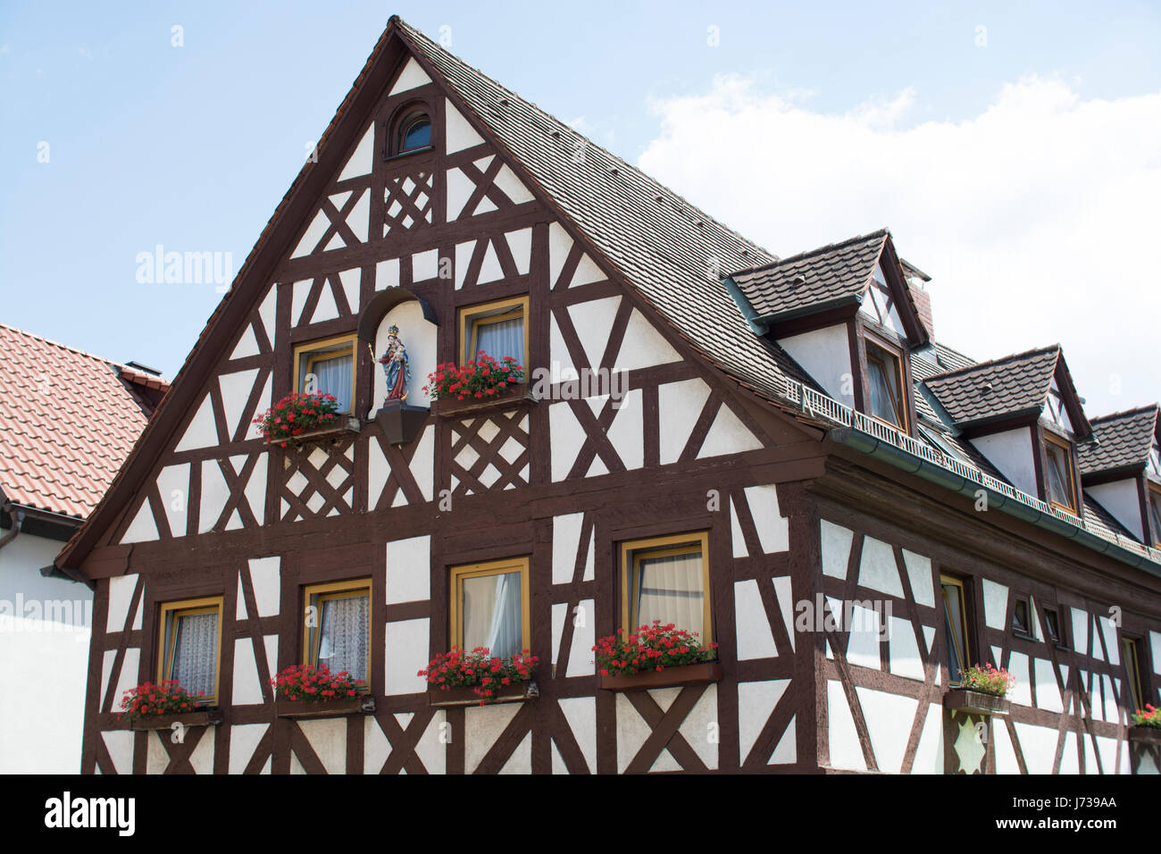 Carino bavarese stile Tudor case, Germania Foto Stock