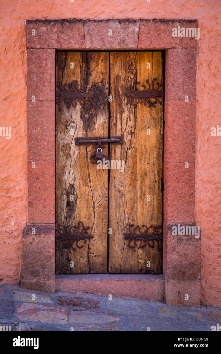 San Miguel De Allende è una città e un comune situato nel lontano est dello stato di Guanajuato in Messico centrale. È parte della macro Foto Stock