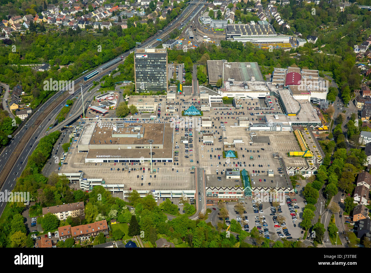 Centro commerciale sull'A40, centro Rhine-Ruhr, Max-Halbach-Straße, Mülheim an der Ruhr, la zona della Ruhr, Renania settentrionale-Vestfalia, Germania,Einkaufszentrum un Foto Stock
