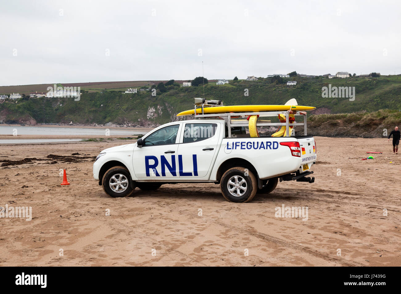Veicolo RNLI parcheggiato a Bantham Beach, South Devon, Inghilterra, Regno Unito Foto Stock