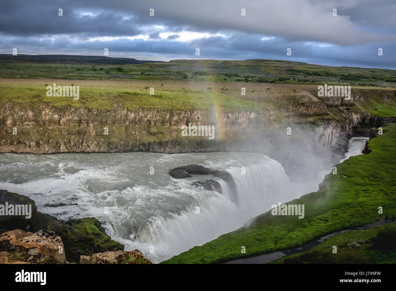 Gullfoss cascata con rainbow in estate in Islanda, Europa Foto Stock