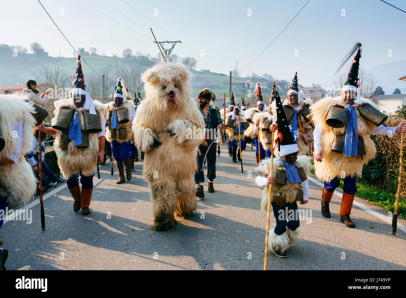 La Vijanera, un carnevale d'inverno. Silió, Molledo, Cantabria, Spagna, Europa Foto Stock