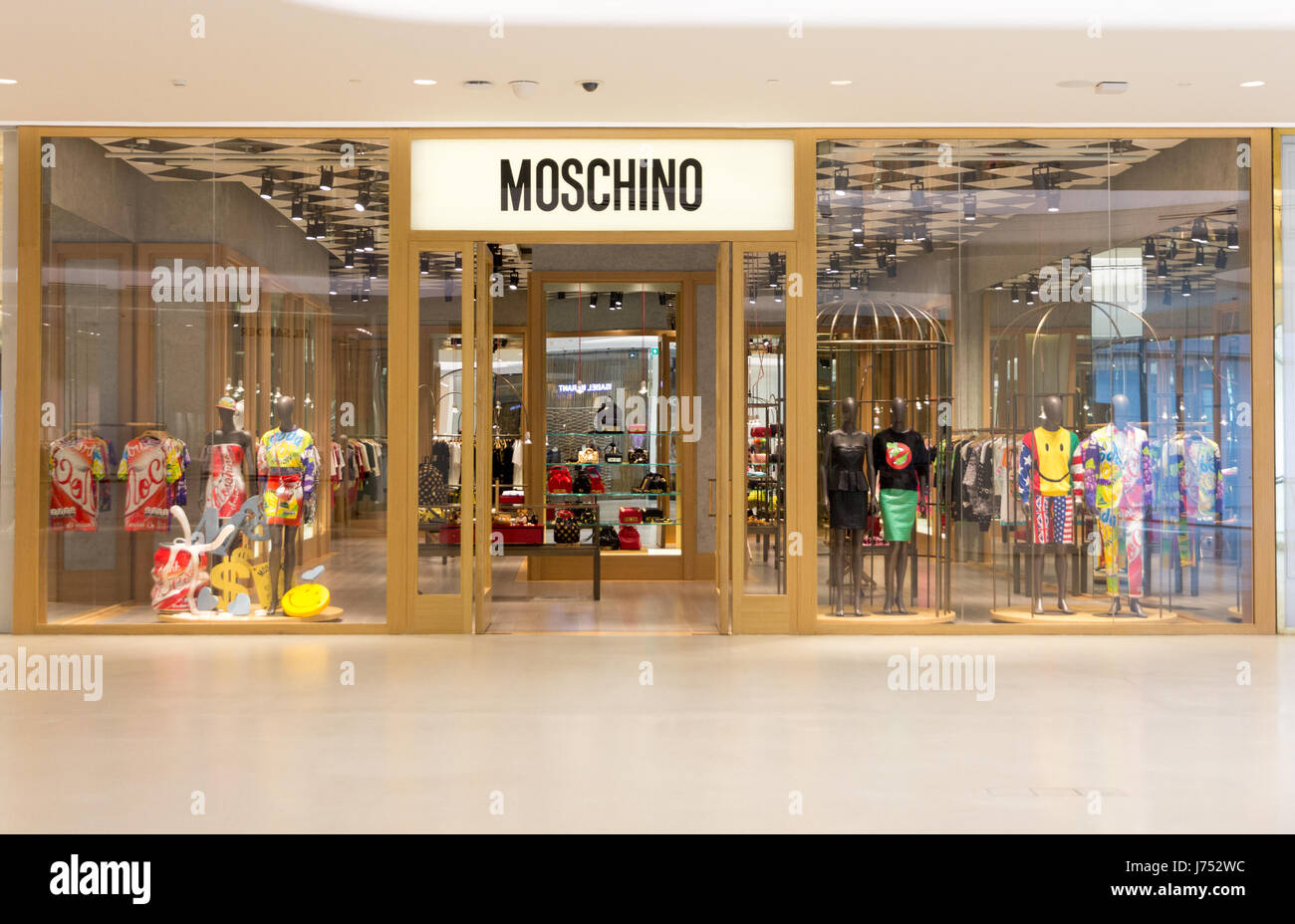 Moschino store nell Ambasciata Mall, Bangkok, Thailandia Foto Stock