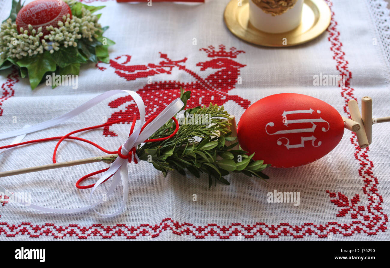 Credo la Chiesa di pasqua uovo di pasqua uova uovo risurrezione credenza blu verde della chiesa Foto Stock