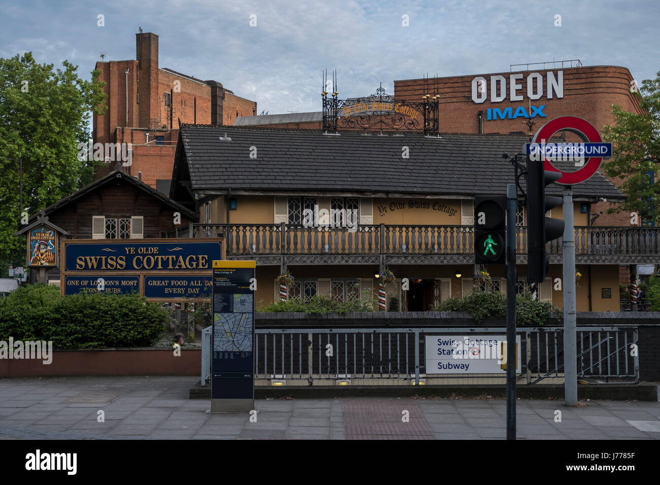 Stazione di Swiss Cottage Foto Stock