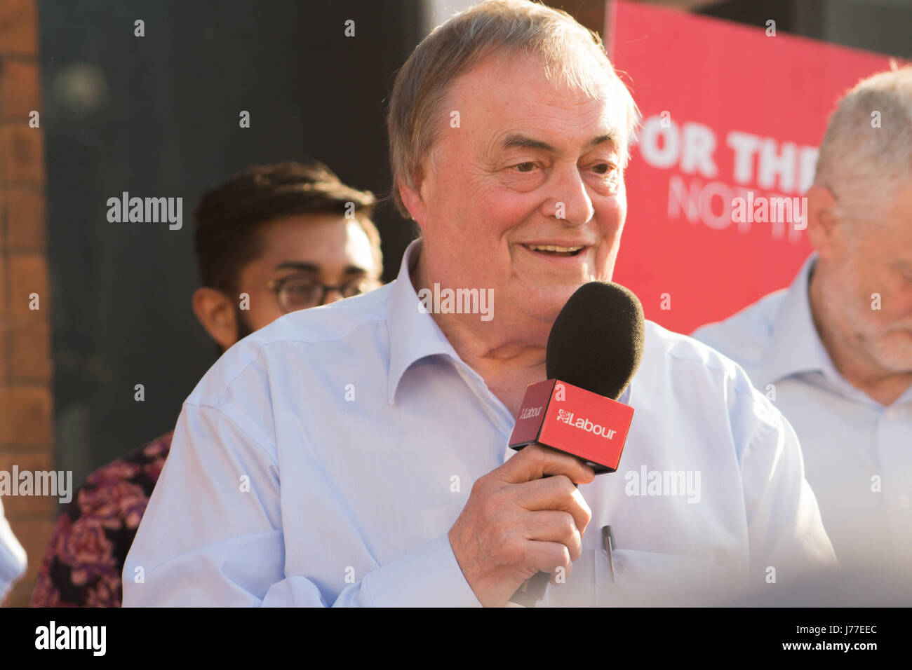 Jeremy corbyn e John Prescott campagna in zebedeo's yard nei giorni che portano fino alla 'snap' elezione generale, Kingston upon Hull, 22 maggio 2017 Foto Stock