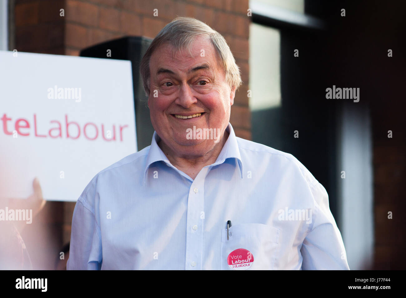 Jeremy corbyn e John Prescott campagna in zebedeo's yard nei giorni che portano fino alla 'snap' elezione generale, Kingston upon Hull, 22 maggio 2017 Foto Stock