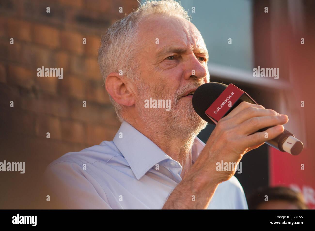 Jeremy corbyn e John Prescott campagna in zebedeo's yard nei giorni che portano fino alla 'snap' elezione generale, Kingston upon Hull, 22 maggio 2017 Foto Stock