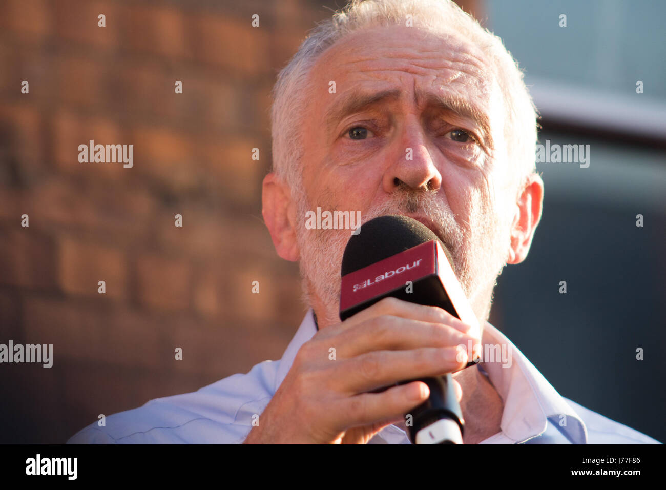 Jeremy corbyn e John Prescott campagna in zebedeo's yard nei giorni che portano fino alla 'snap' elezione generale, Kingston upon Hull, 22 maggio 2017 Foto Stock