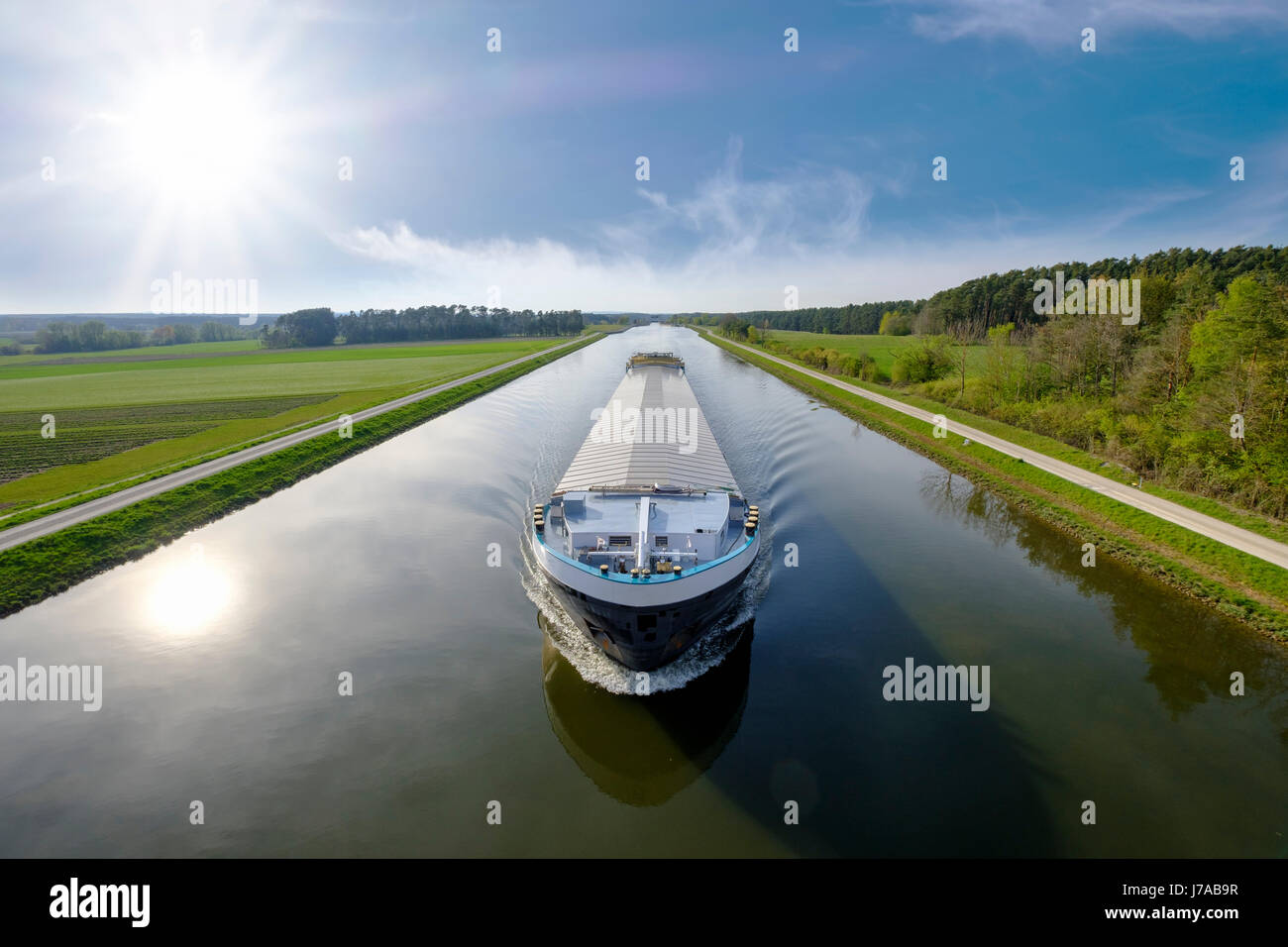 Germania, Franconia centrale, nave da carico sul Reno principale canale del Danubio Foto Stock
