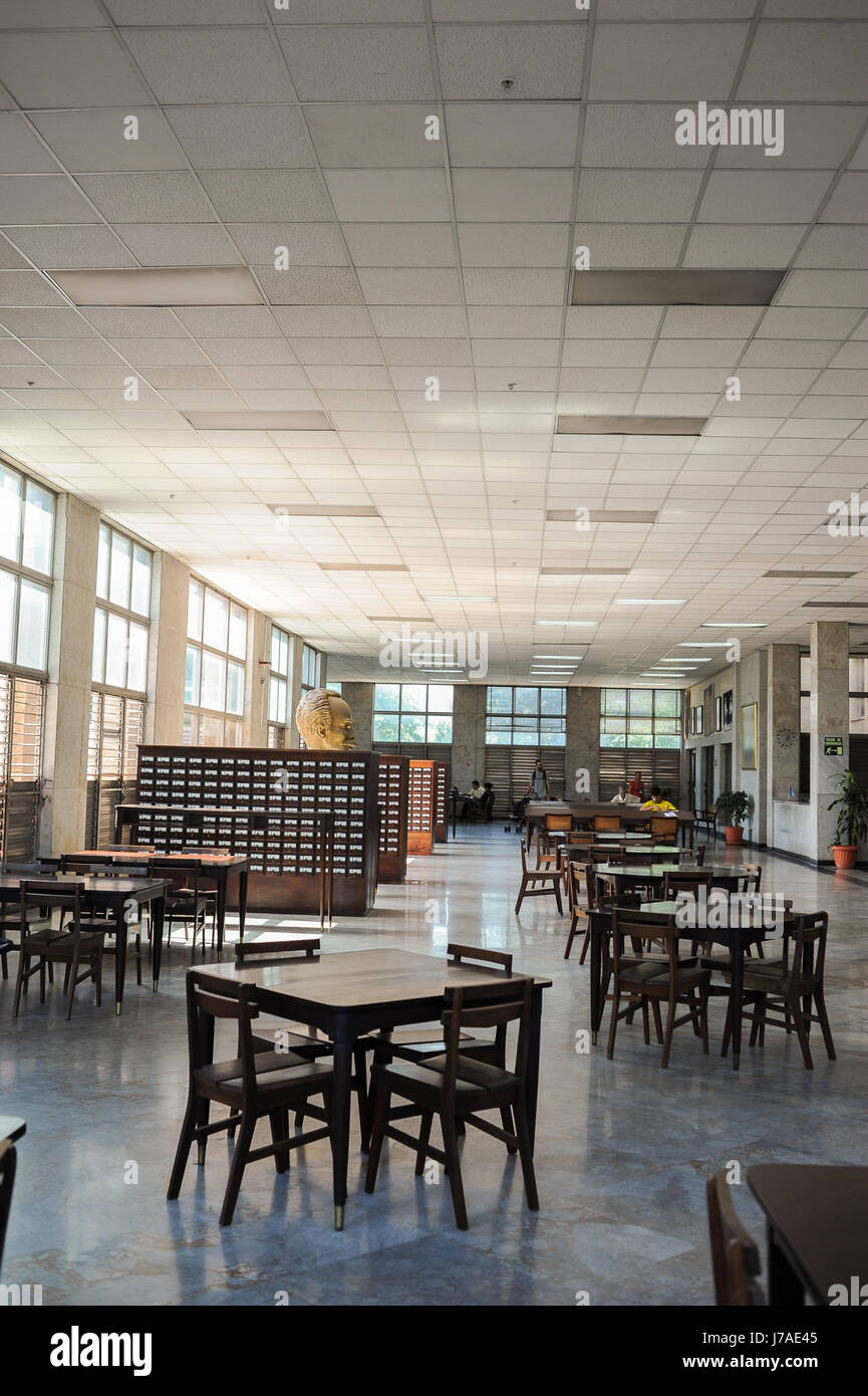 Gli interni della Biblioteca Nazionale José Martí in Plaza de la Revolucion o Piazza della Rivoluzione, l'Avana, Cuba Foto Stock