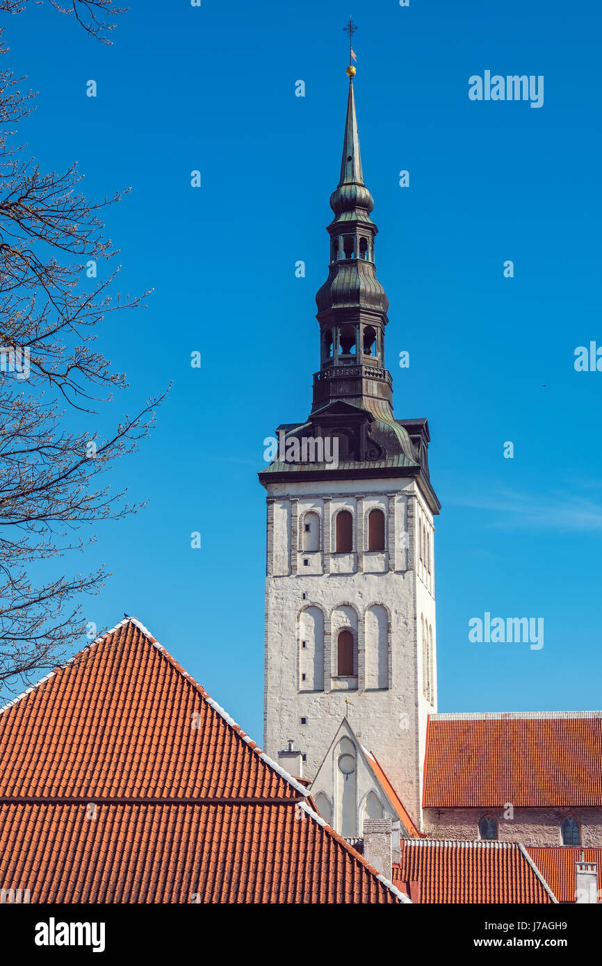 Vista della Chiesa Niguliste (la chiesa di San Nicola) nella città vecchia. Tallinn, Estonia, Stati Baltici Foto Stock