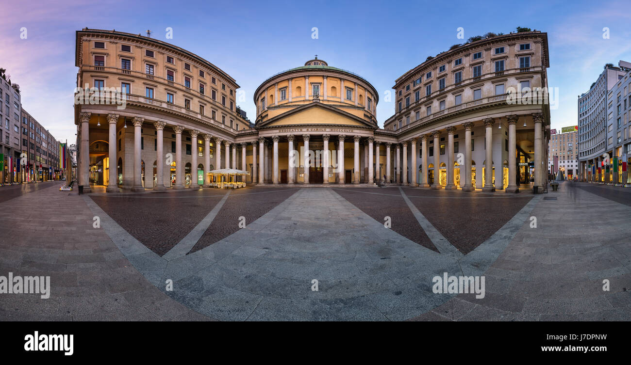 Milano, Italia - 2 gennaio 2015: San Carlo al Corso è un neo-classica chiesa nel centro di Milano. La facciata della chiesa è stata progettata nel 1844 da Carlo Ama Foto Stock