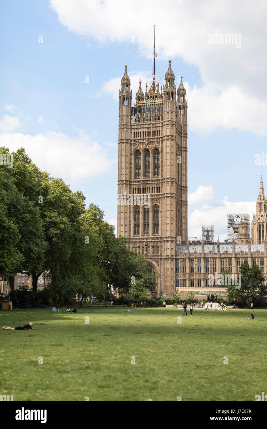 Attività presso la sede centrale di Londra del passaggio di una carità che fornisce i senzatetto con supporto per trasformare la propria vita. Credito foto Foto Stock