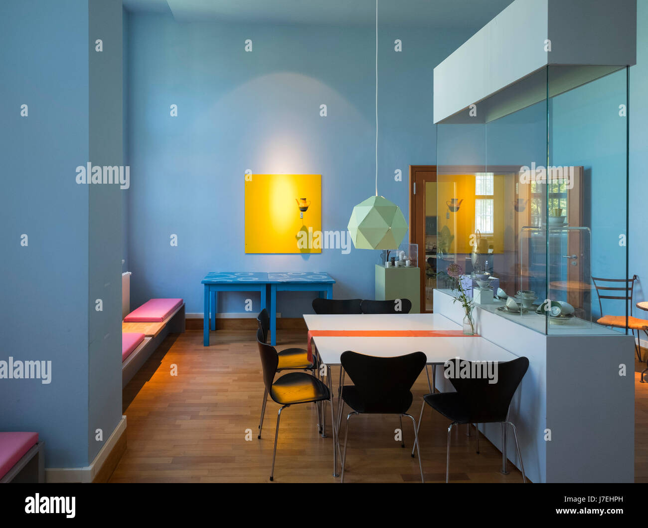 Interno del cafè al Museo delle Culture Europee a Dahlem, Berlino, Germania Foto Stock